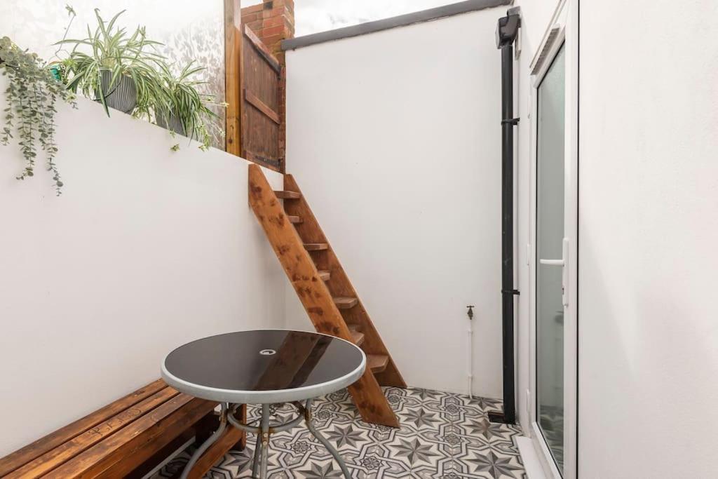 Comfortable Flat Close To The Beach Brighton Ngoại thất bức ảnh